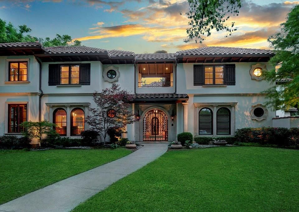 1st image of 5 Green Park Dr