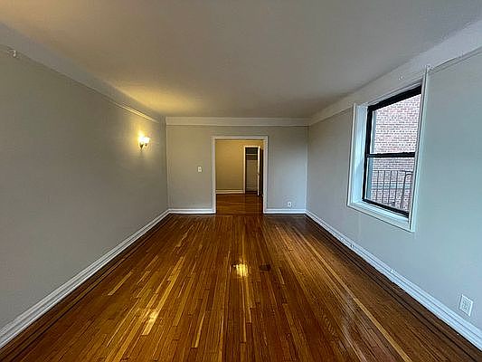 2nd image of 25-33 30th Dr #3