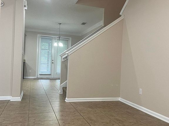 3rd image of 13716 CHIPPERFIELD Lane