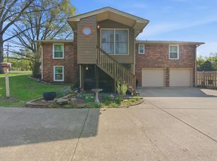 288 Indian Lake Rd, Hendersonville, TN 37075