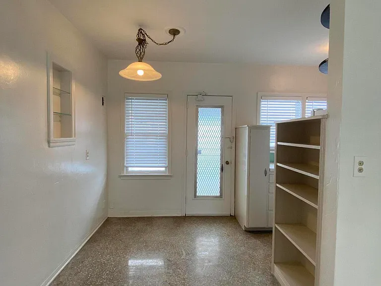 1020 NE 3rd St #1020 — Photo 7