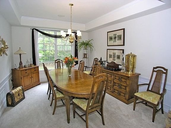 Formal Dinning Room
