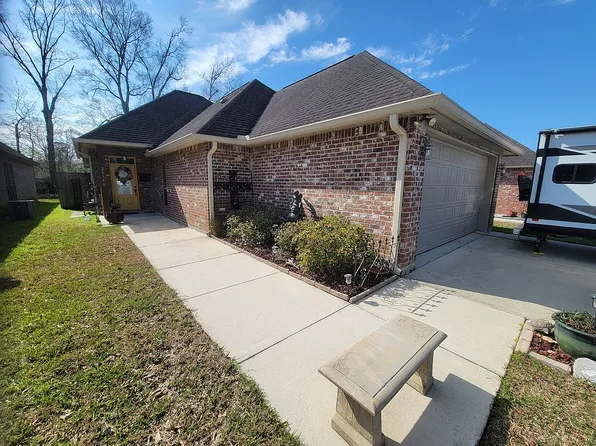 20140 Gardens Ct, Walker, LA 70785