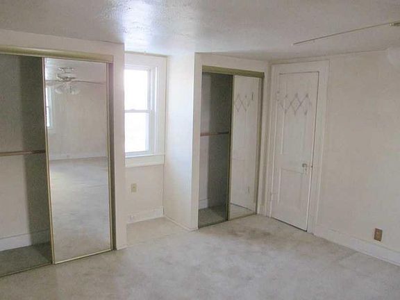 3rd image of 4546 Zoeller Ave