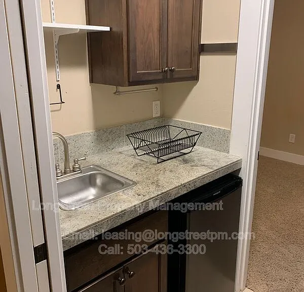 532 NE Sumner St #B — Photo 8