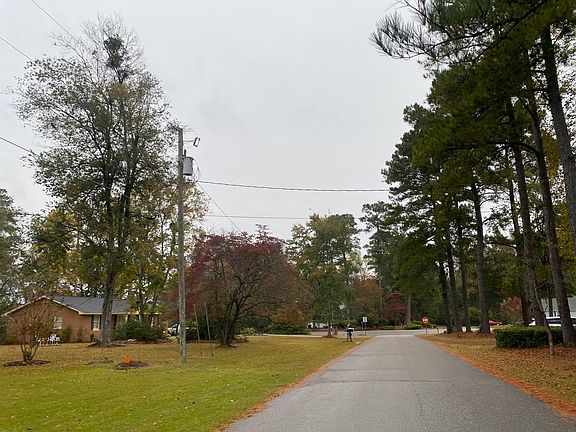 5th image of 145 Elizabeth Dr