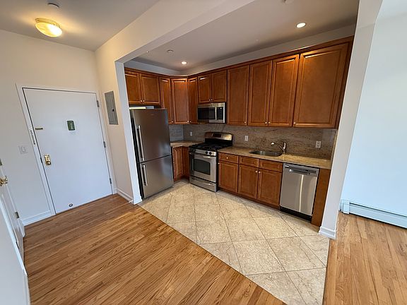 4th image of 562-564 Court St #4A