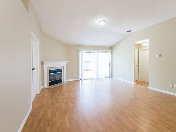 5th image of 1827 Woodenrail Ln