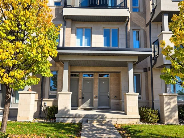 9601 Jane St #8, Vaughan, ON L6A 4G5