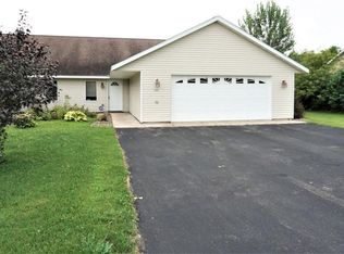 111 Baileyville Ct, Knapp, WI 54749