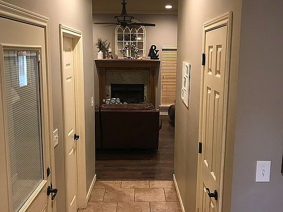 3rd image of 90 Morghan Ln