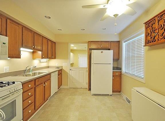 2nd image of 21110 Ontaga Ave