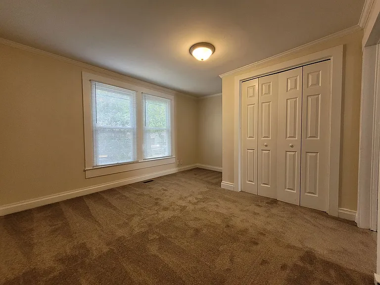 804 Klondale Ave — Photo 11