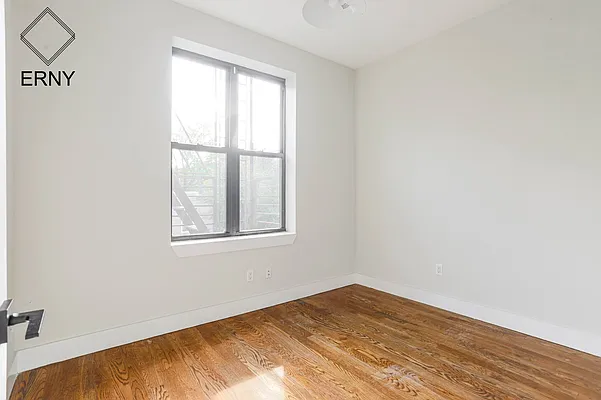 Rented by ERNY LLC | media 26