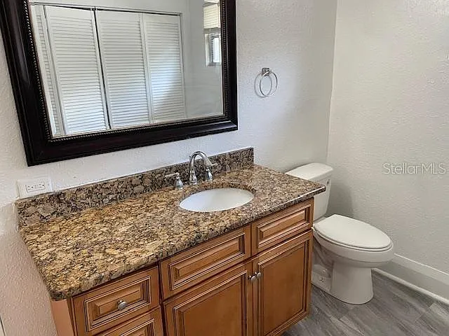 221 W Emily St — Photo 14