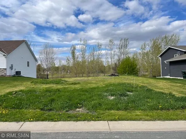 1555 9th Ave, Hutchinson, MN 55350