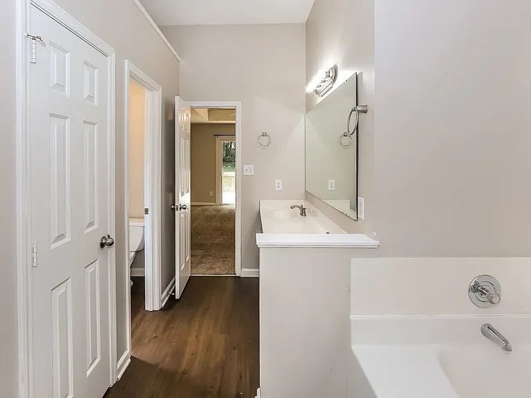 11621 Long Forest Dr — Photo 10