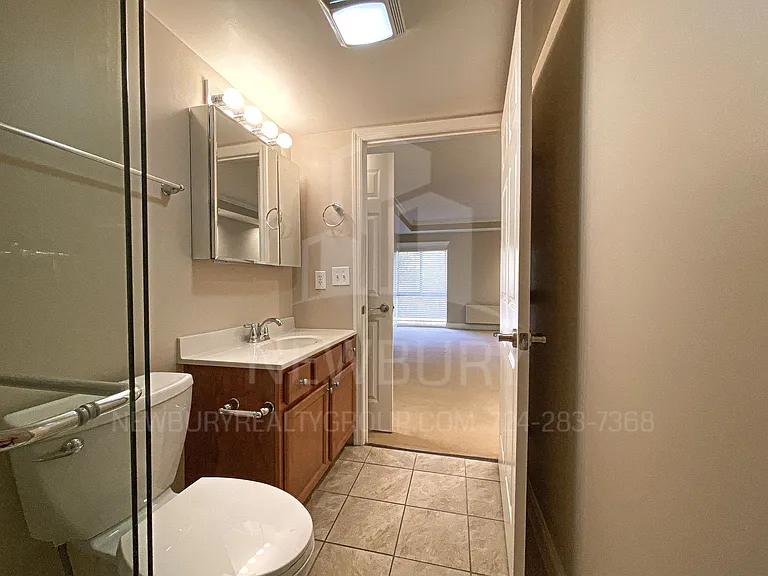 530 N Main Street - The Townhouse. — Photo 48