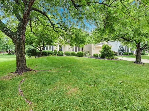 14111 Cody St, Overland Park, KS 66221