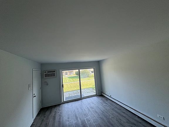 3rd image of 90 Olesen Dr #1