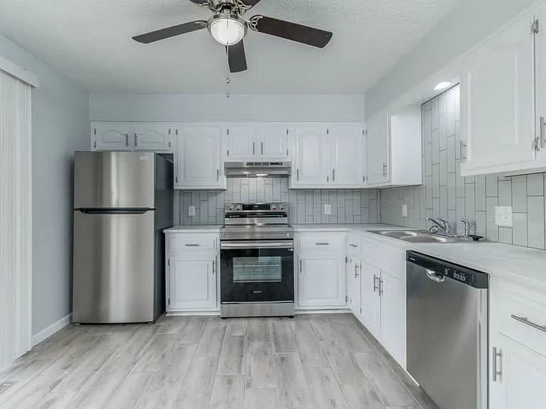 624 Holly St #B — Photo 1