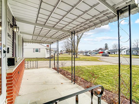 5th image of 642 Belle Aire Pl