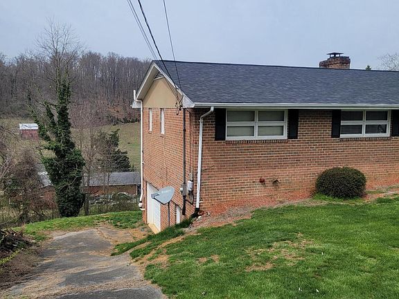 3rd image of 428 Merman Rd