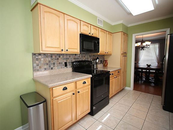 5th image of 6620 Marshall Place Dr