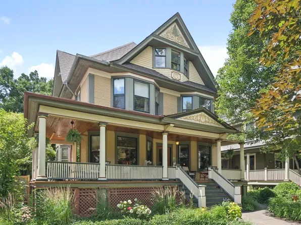425 Clinton Ave, Oak Park, IL 60302