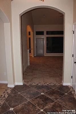 5th image of 209 Rosewood Dr