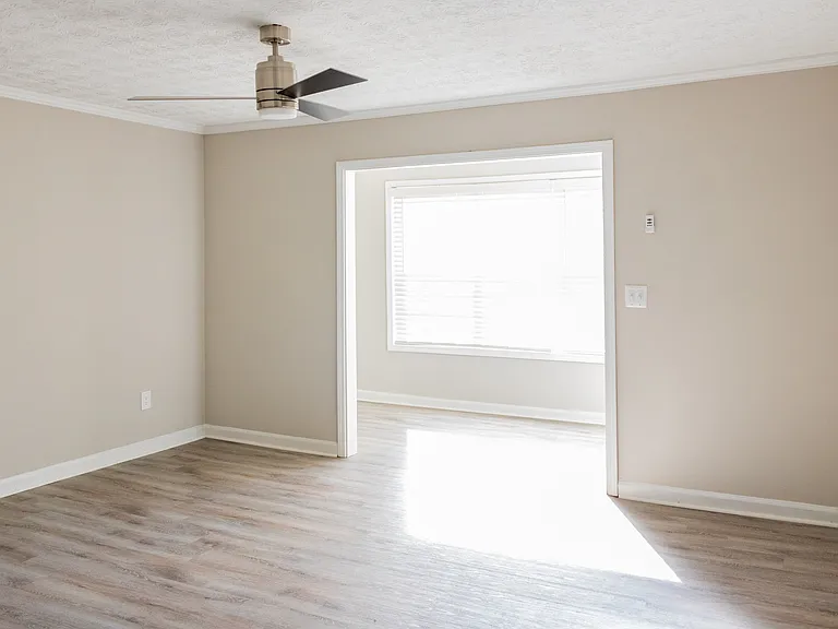 Twin Springs Apartments — Photo 19