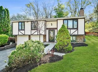 449 Lorlita Ln, Pittsburgh, PA 15241