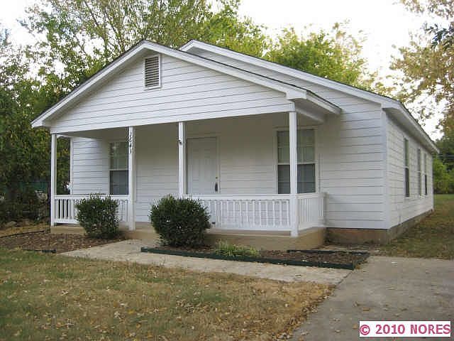 1st image of 1643 N Xanthus Ave