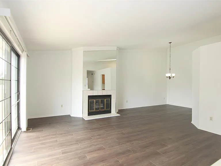 31119 Country Blf — Photo 6