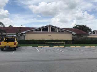 4365A Woodstock Dr, West Palm Beach, FL 33409