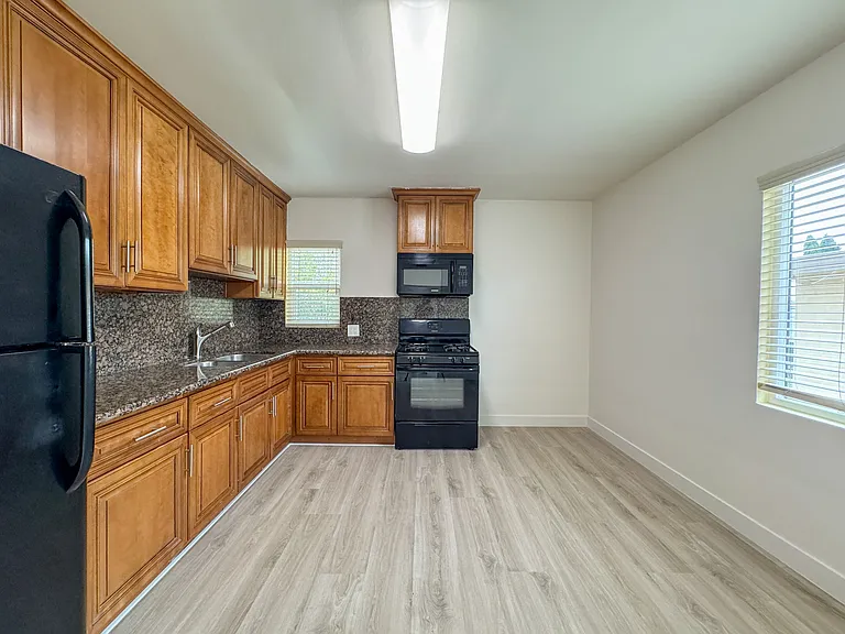 2032 S Shenandoah St #4 — Photo 28