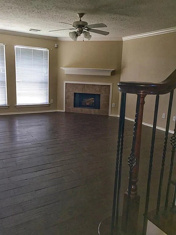4 bed, 2.5 bath, 2343 sqft, $2,100 — Photo 4