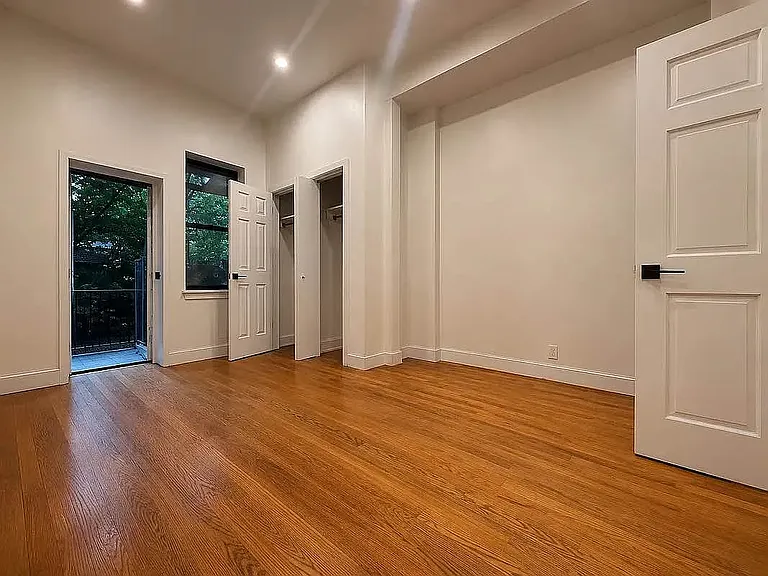 769 4th Ave #1L — Photo 1