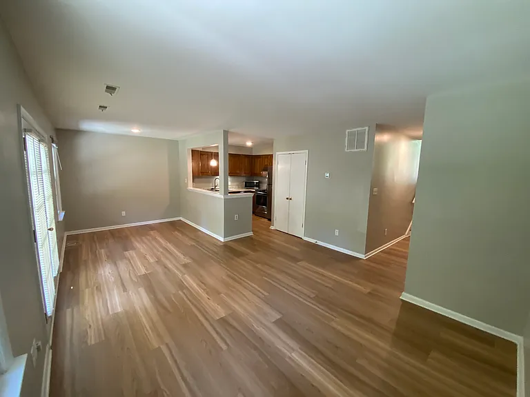 113 Albemarle Dr #113 — Photo 8