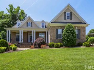 2501 Forestbluff Dr, Fuquay Varina, NC 27526