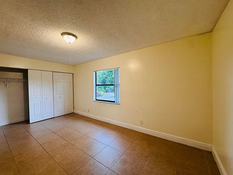 7 Crossings Cir #G — Photo 37