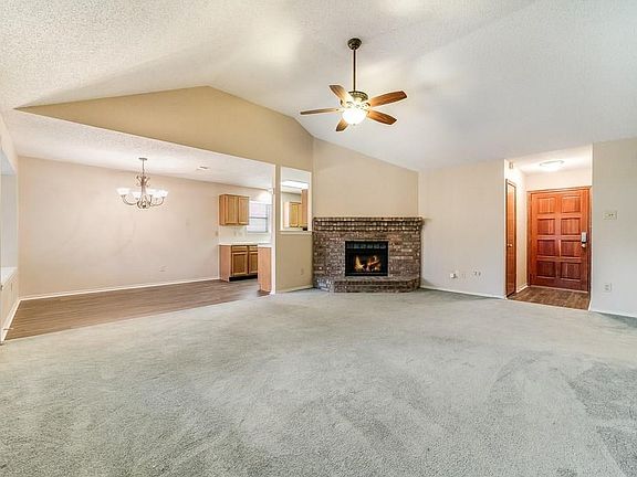 4th image of 2117 McIntosh Dr