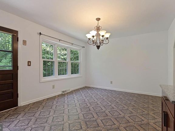 4th image of 30235 Huntt Rd