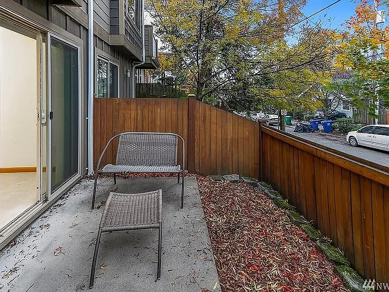 4312B 8th Ave NE — Photo 10