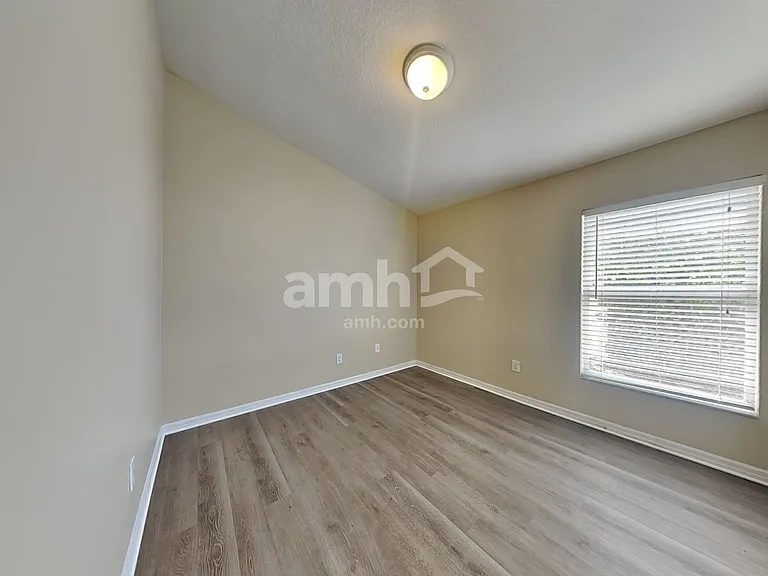 8467 Quarter Horse Dr — Photo 12