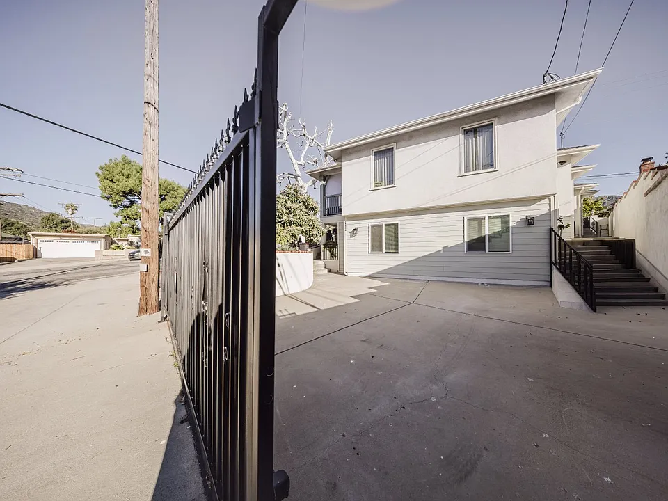 2954 Hermosa Ave #A
