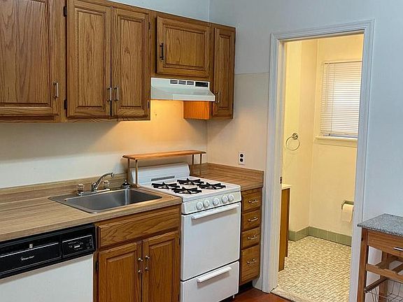 3rd image of 2031 Brandywine St #1