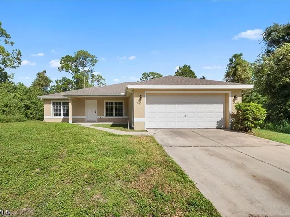 919 Berg St E, Lehigh Acres, FL 33936