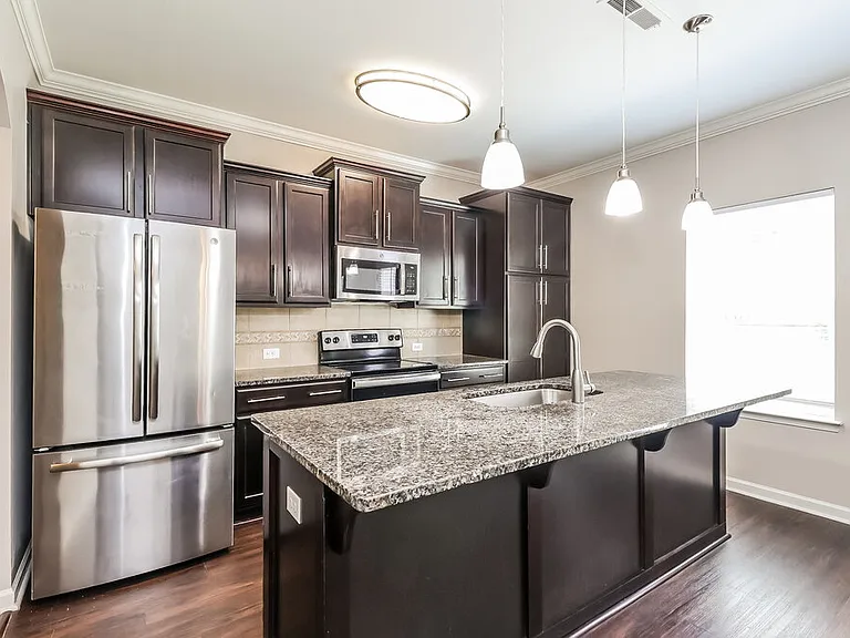 2101 Lake Vista Dr — Photo 10