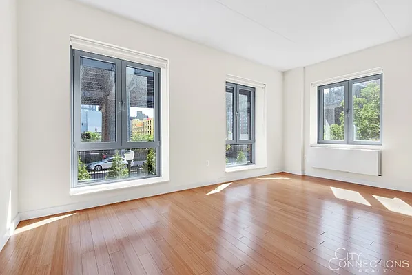 Rented by City Connections Realty | media 14